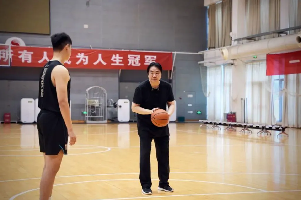 哪里有针对青少年的篮球声誉培养计划_1